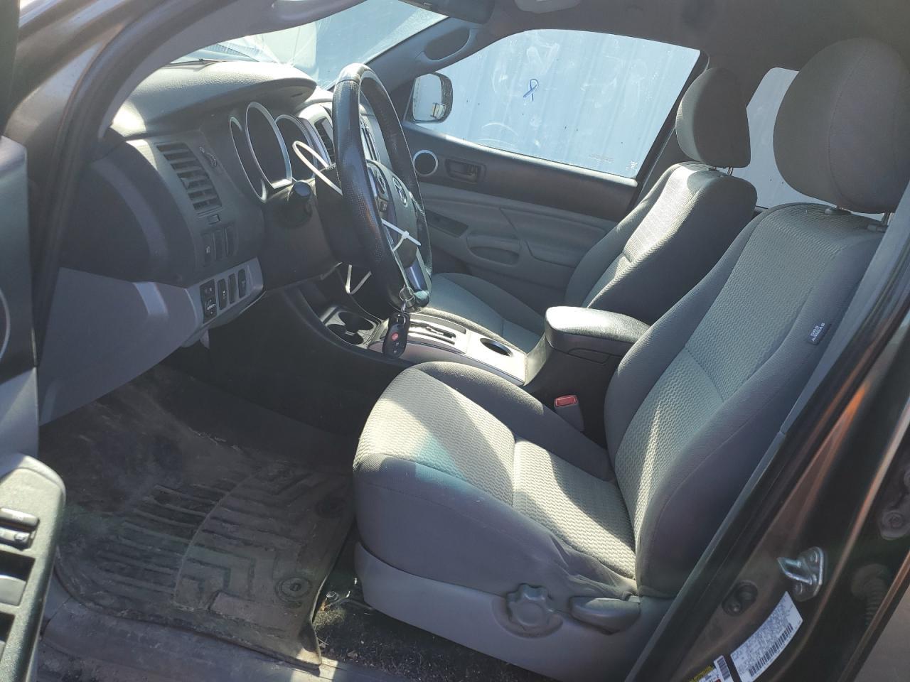 2014 Toyota Tacoma - Image 7