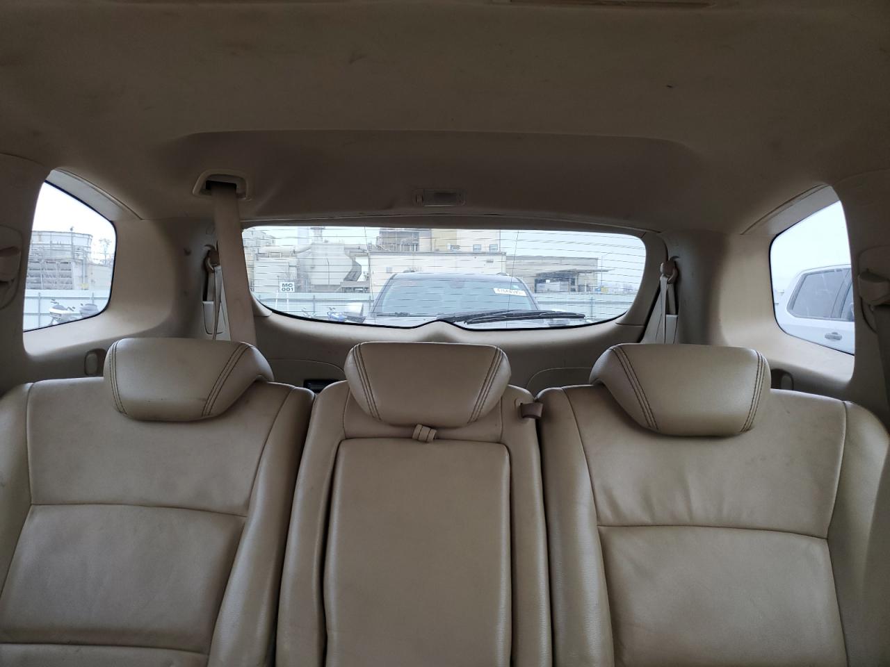 2010 Subaru Tribeca - Image 10