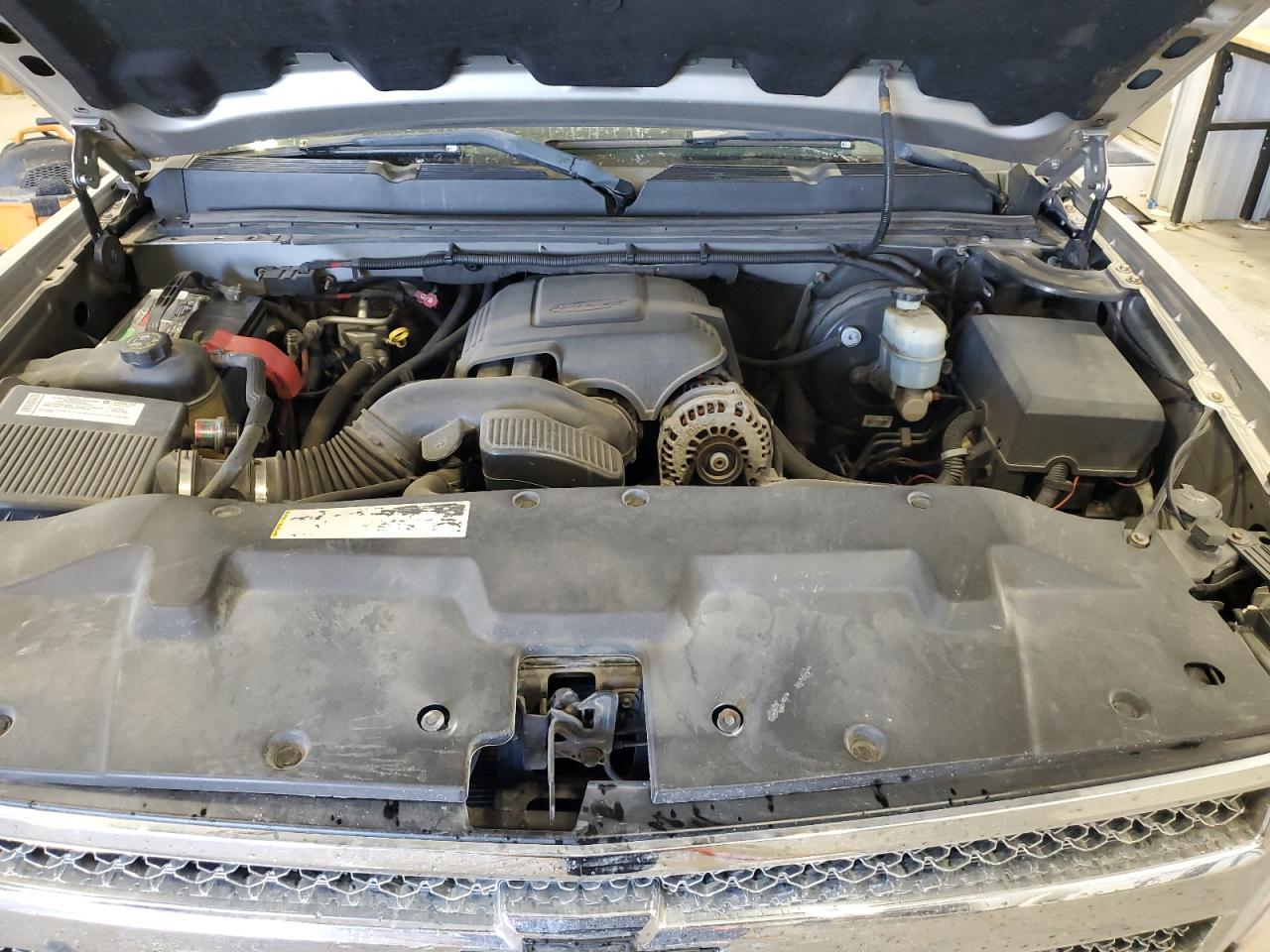 2007 Chevrolet Silverado - Image 11
