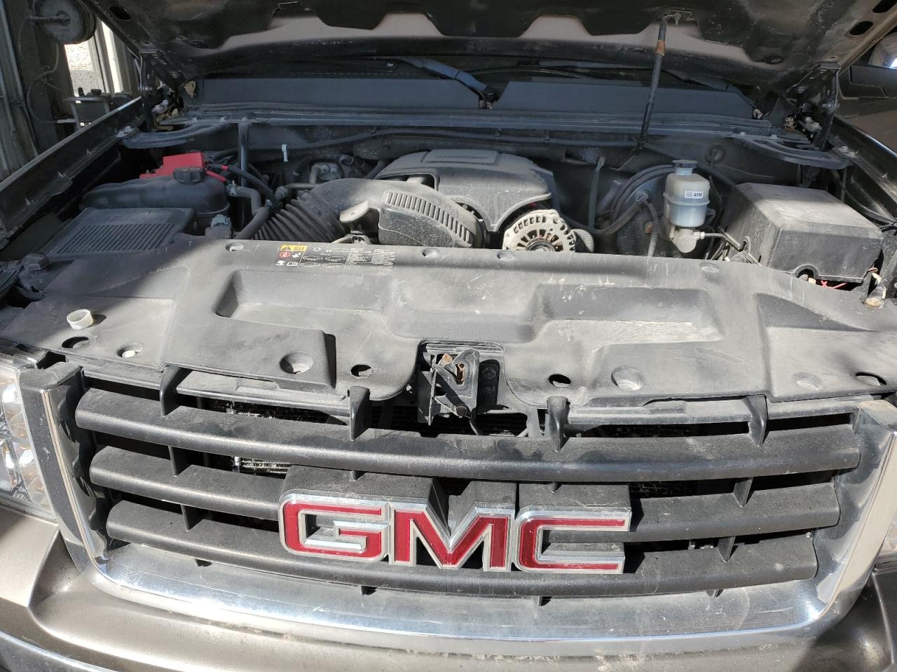 2011 GMC Sierra - Image 11