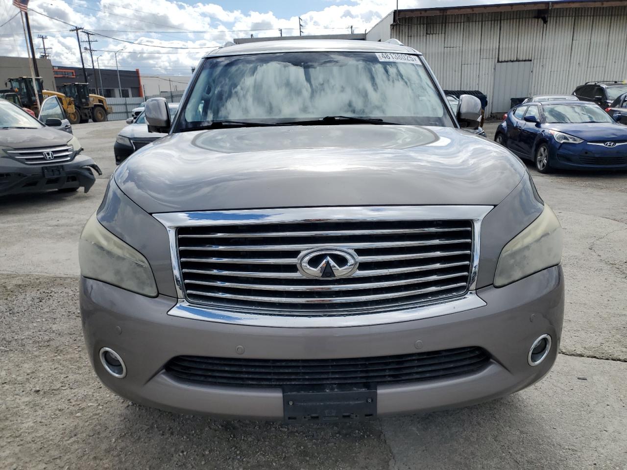 2014 Infiniti QX80 - Image 5