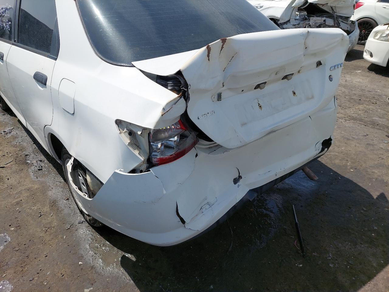 MRHGD66245P020280 - 2005 Honda City - #48639565