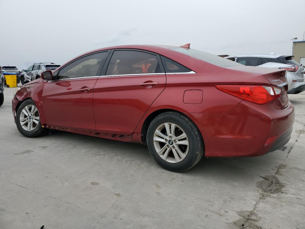 2014 Hyundai Sonata - Image 2