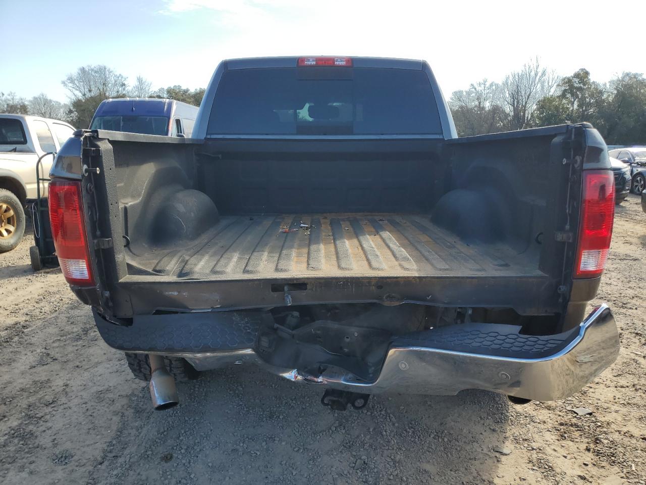 2016 RAM 1500 - Image 6