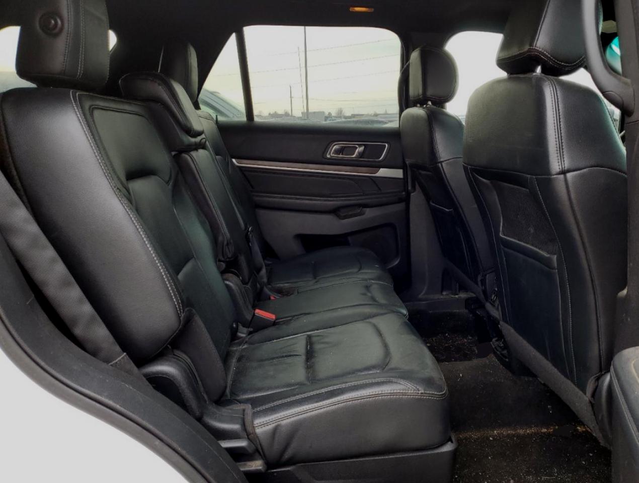 2016 Ford Explorer - Image 11