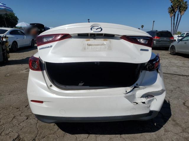  MAZDA 3 2016 White