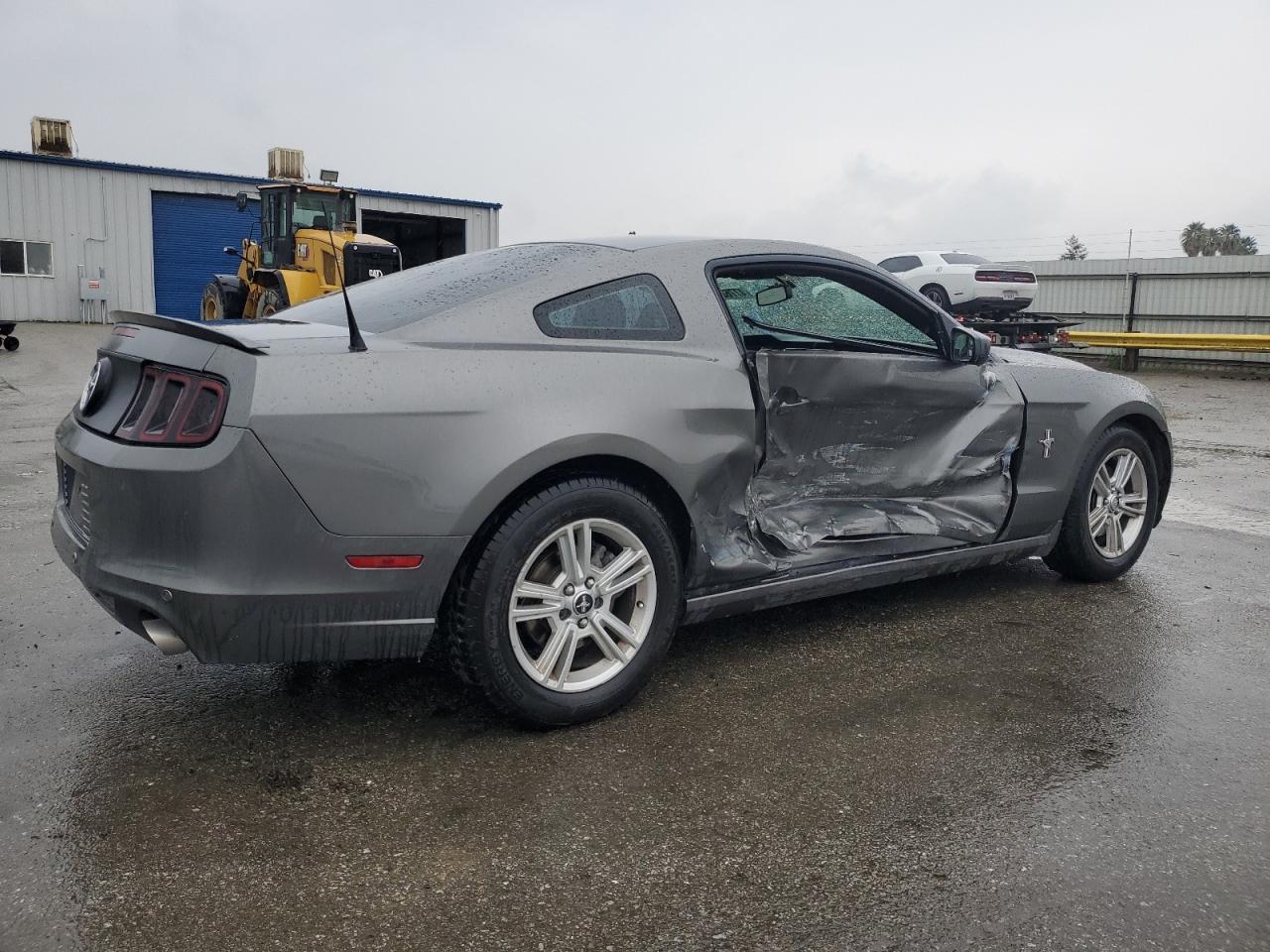 2013 Ford Mustang - Image 3