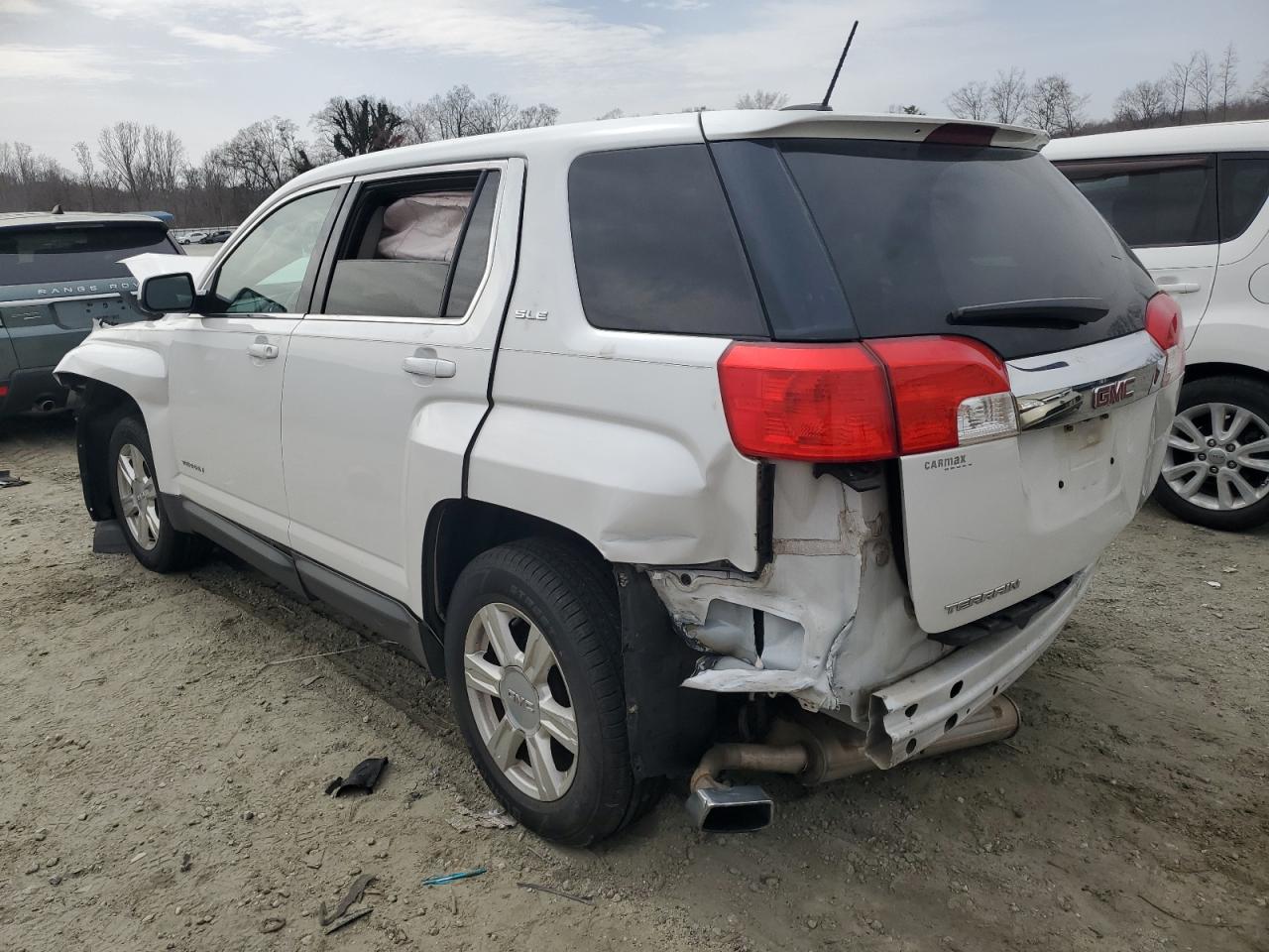 2016 GMC Terrain - Image 2