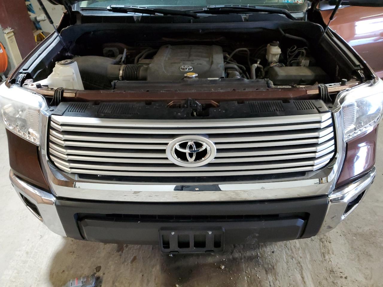2015 Toyota Tundra - Image 11