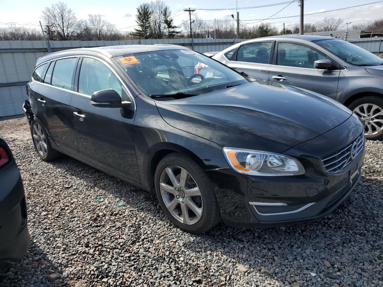 2017 Volvo V60 - Image 4