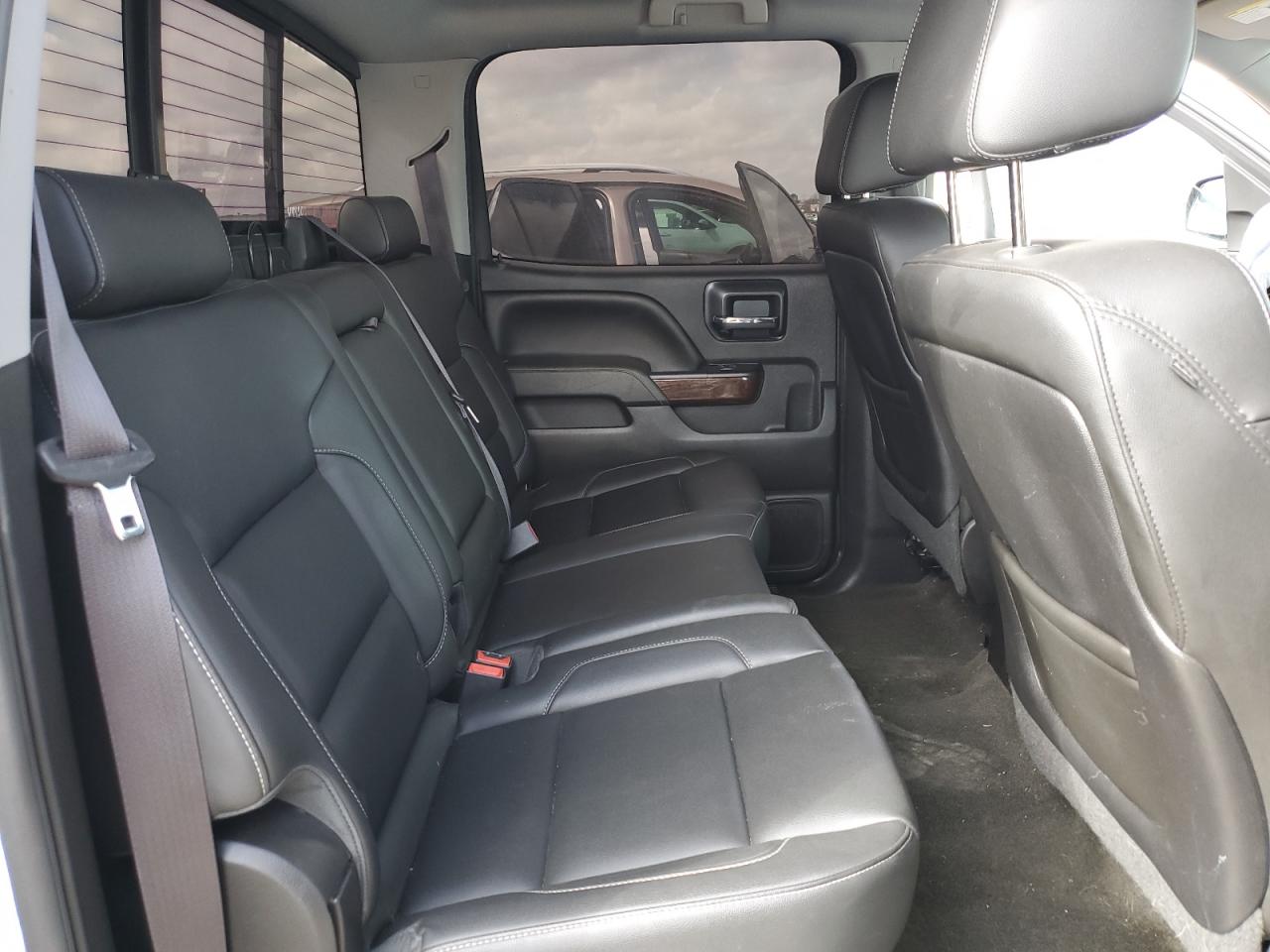 2015 GMC Sierra - Image 10