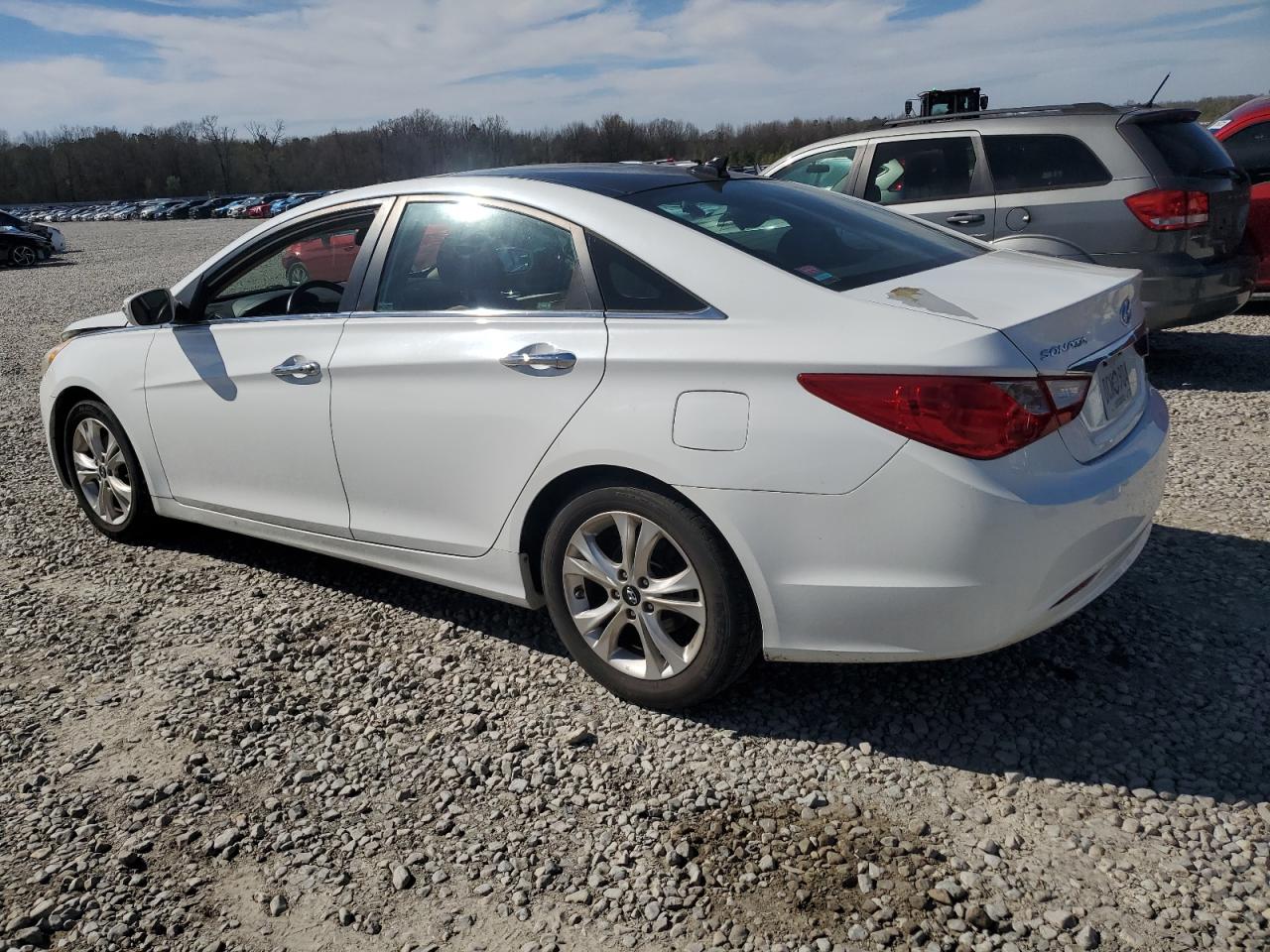 2012 Hyundai Sonata - Image 2