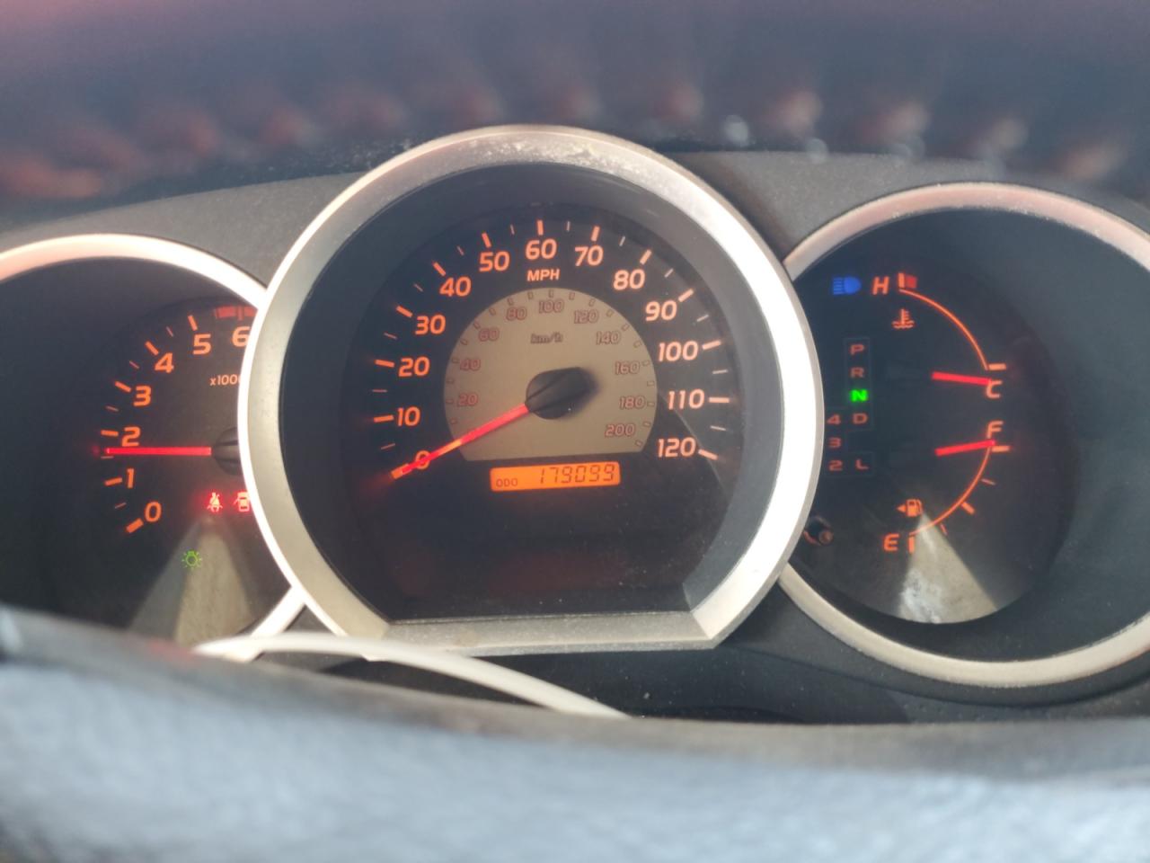 2005 Toyota Tacoma - Image 9