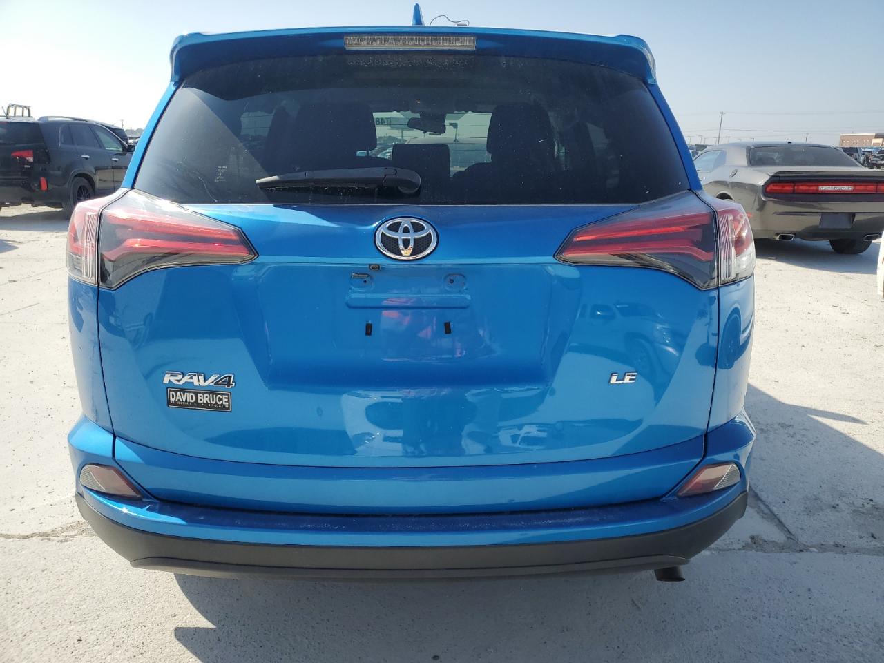 2018 Toyota RAV 4 - Image 6