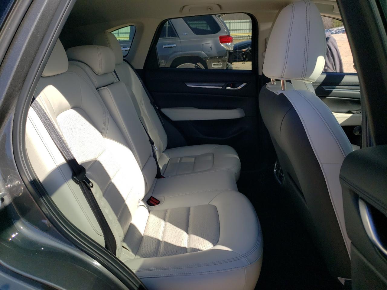 2021 Mazda CX-5 - Image 12