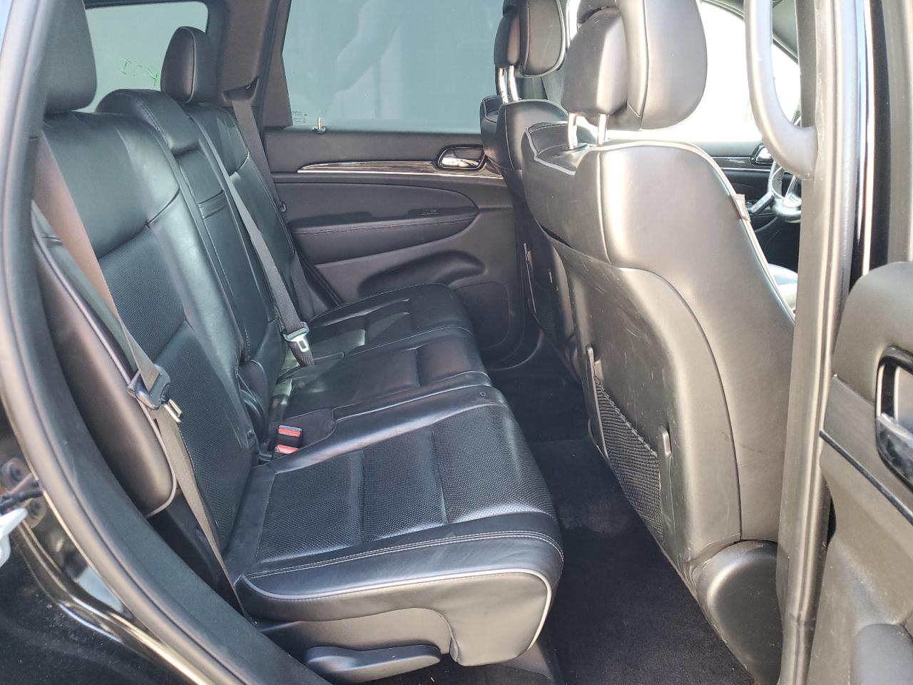 2019 Jeep Grand Cherokee - Image 11