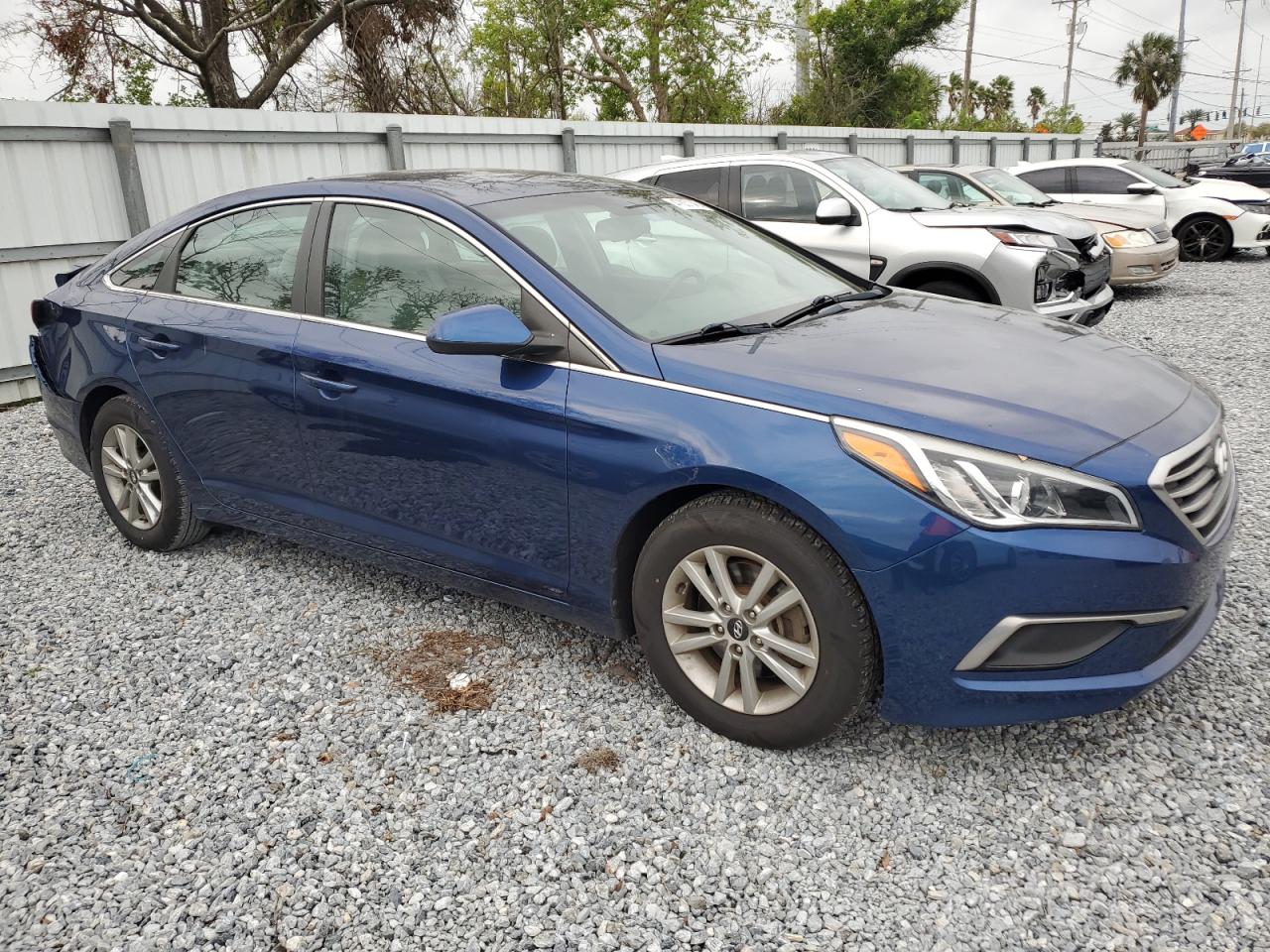 2017 Hyundai Sonata - Image 4