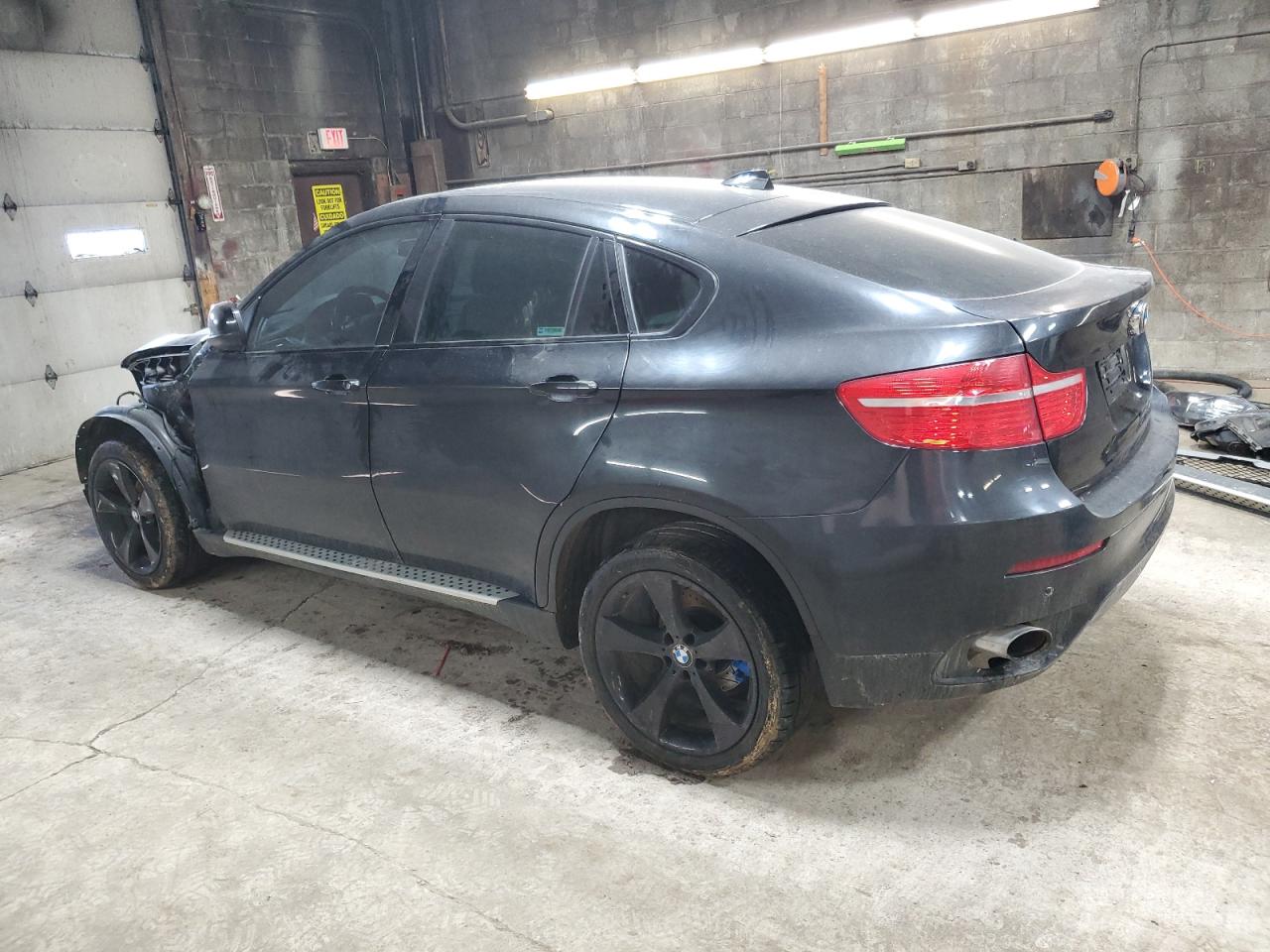 2011 BMW X6 - Image 2