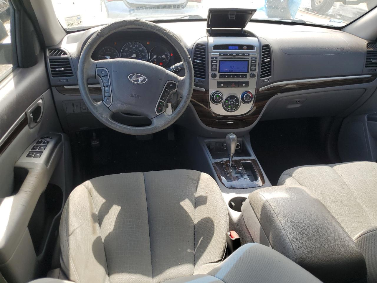 2011 Hyundai Santa Fe - Image 8