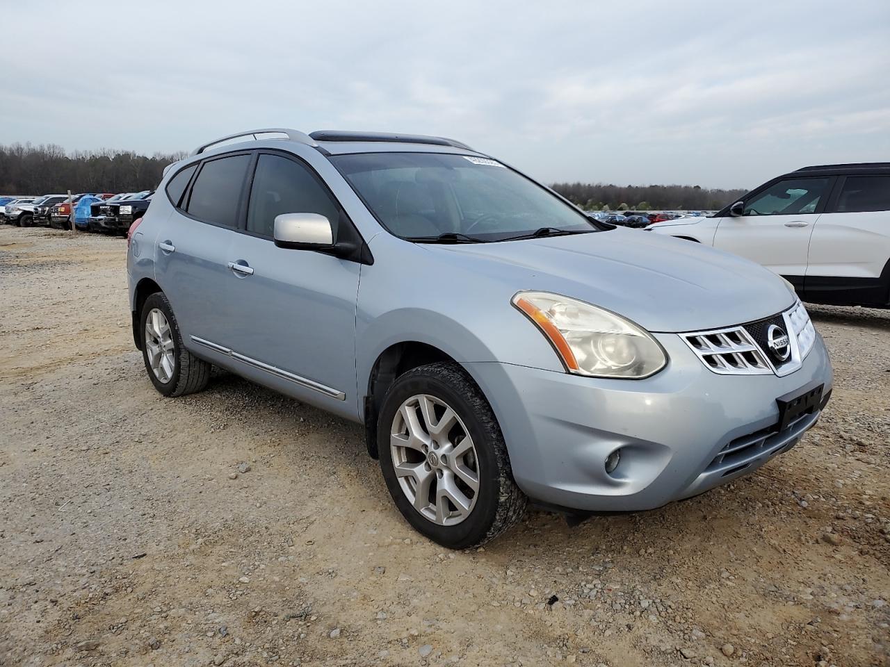 2011 Nissan Rogue - Image 4