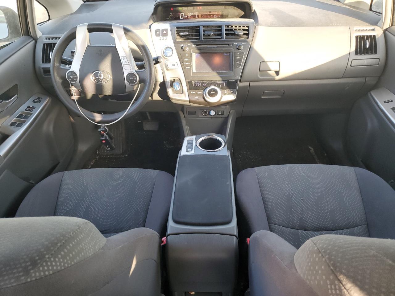 2012 Toyota Prius - Image 8