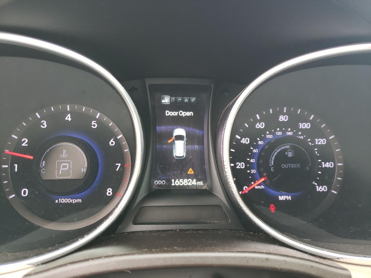 2015 Hyundai Santa Fe - Image 9