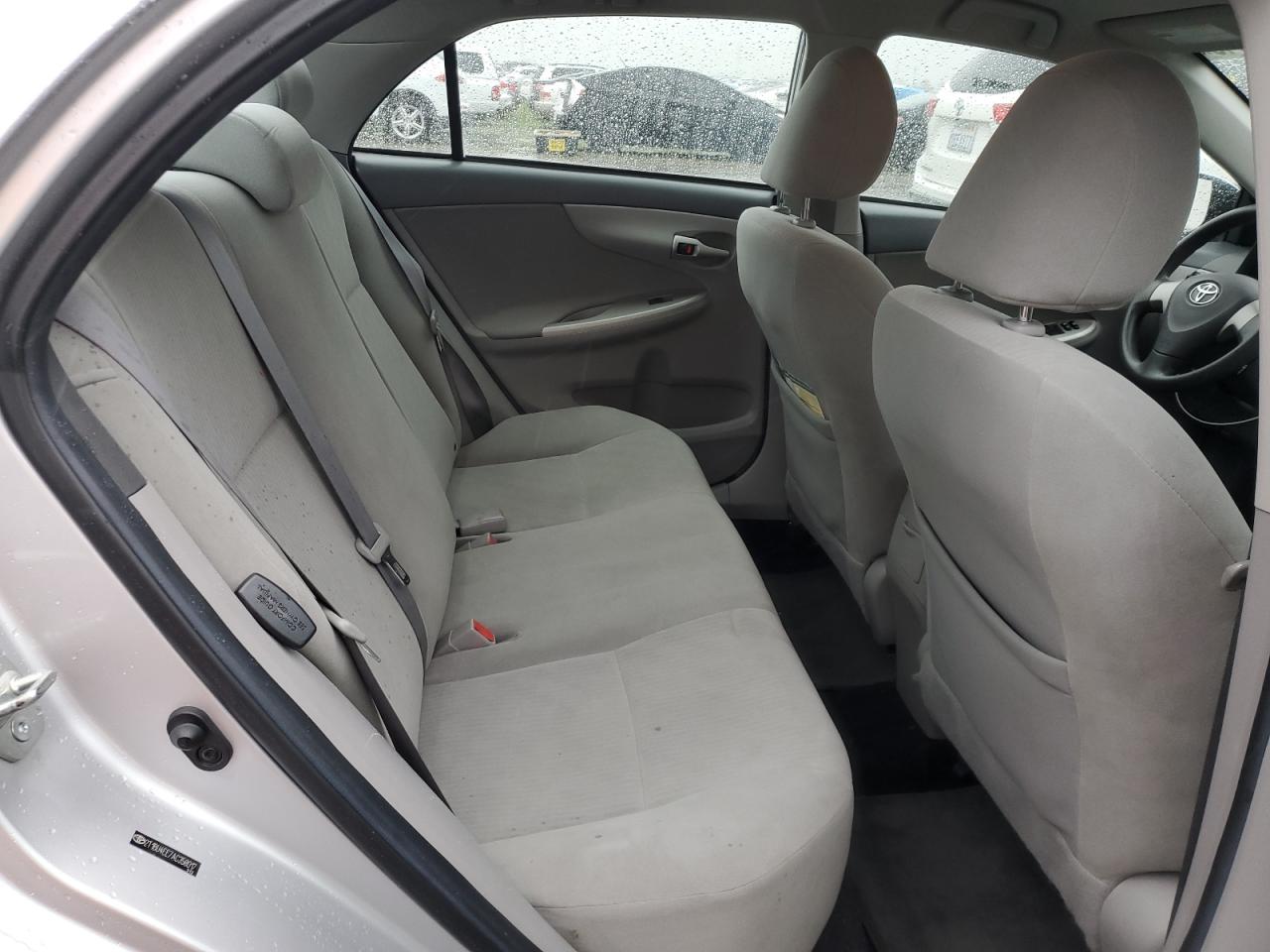 2010 Toyota Corolla - Image 10