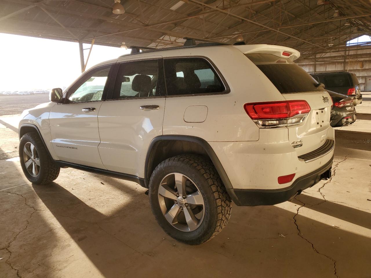 2015 Jeep Grand Cherokee - Image 2