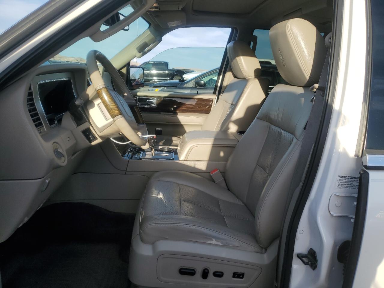 2010 Lincoln Navigator - Image 7