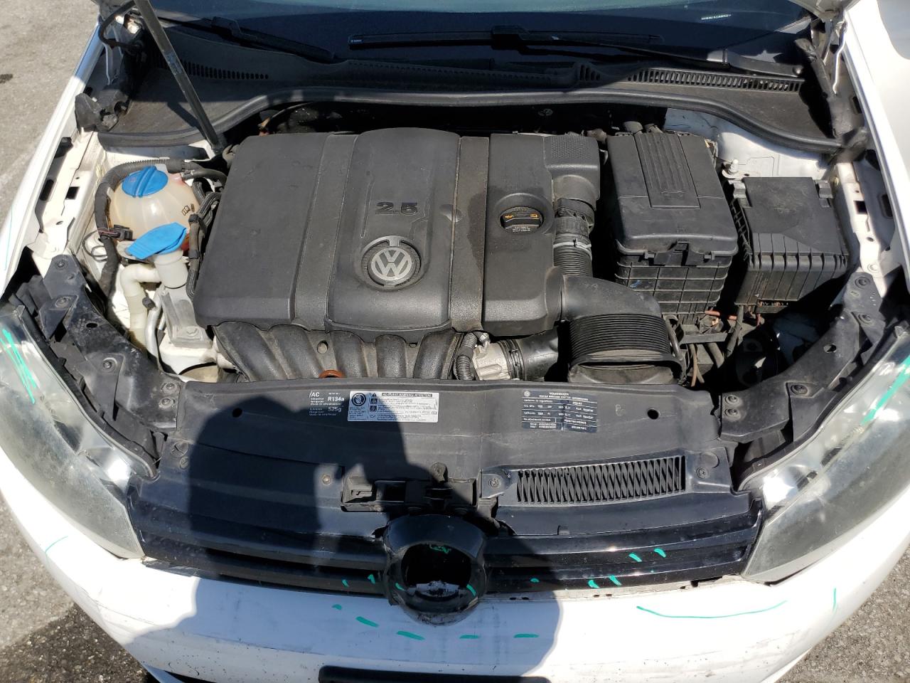 2010 Volkswagen Golf - Image 11