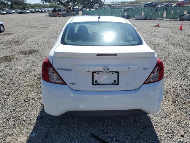  NISSAN VERSA 2019 Білий