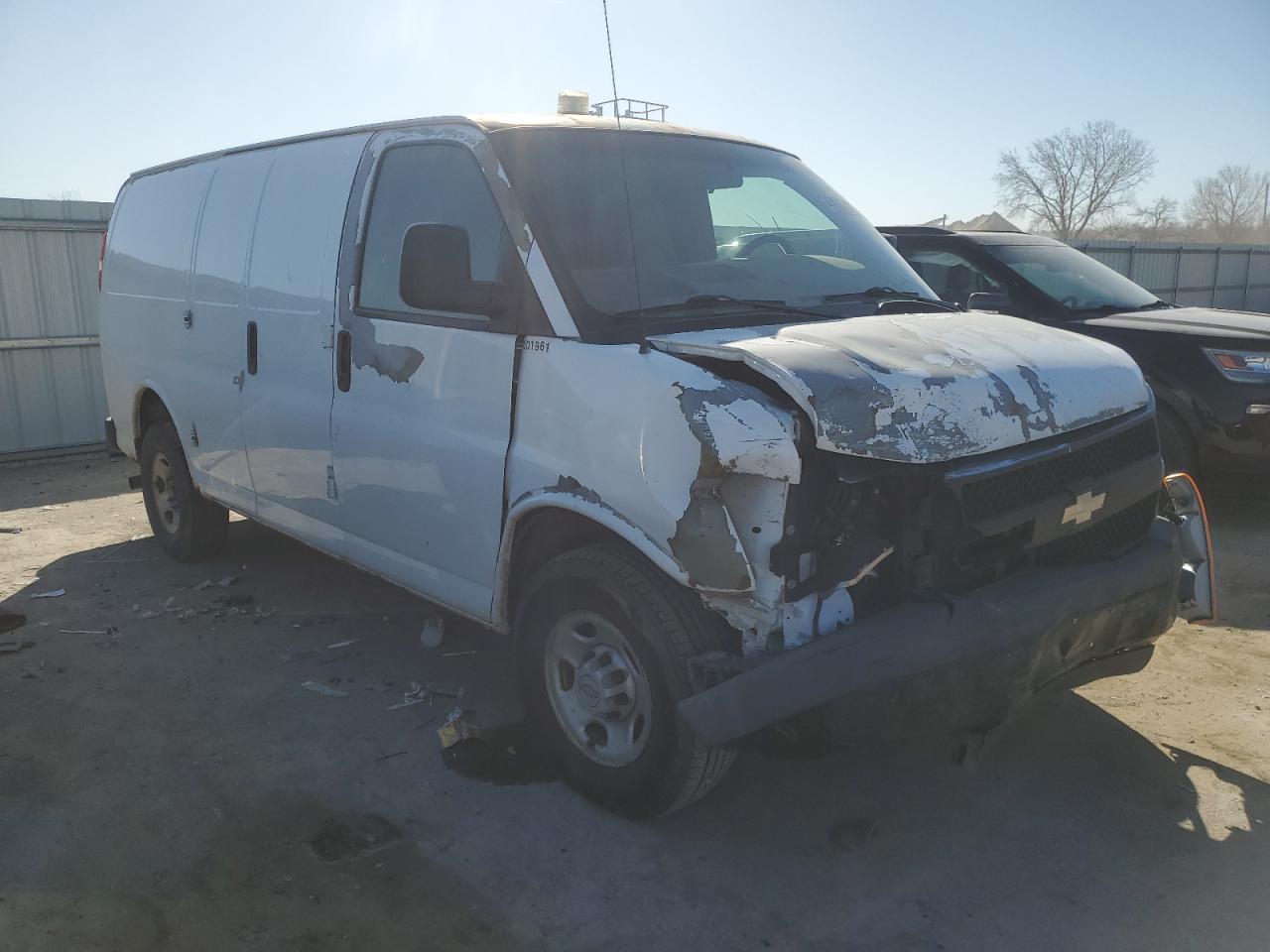2009 Chevrolet Express - Image 4