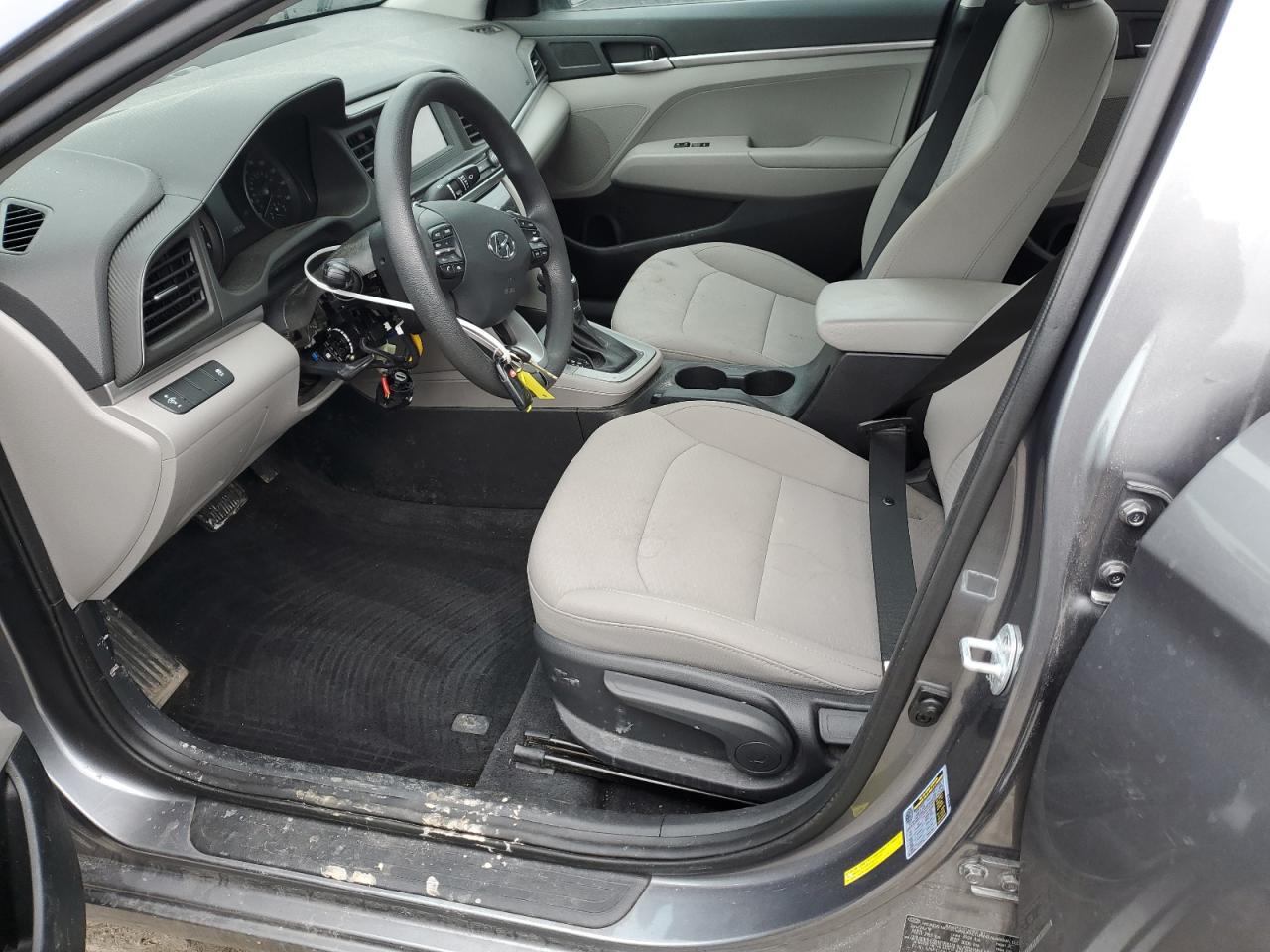 2019 Hyundai Elantra - Image 7