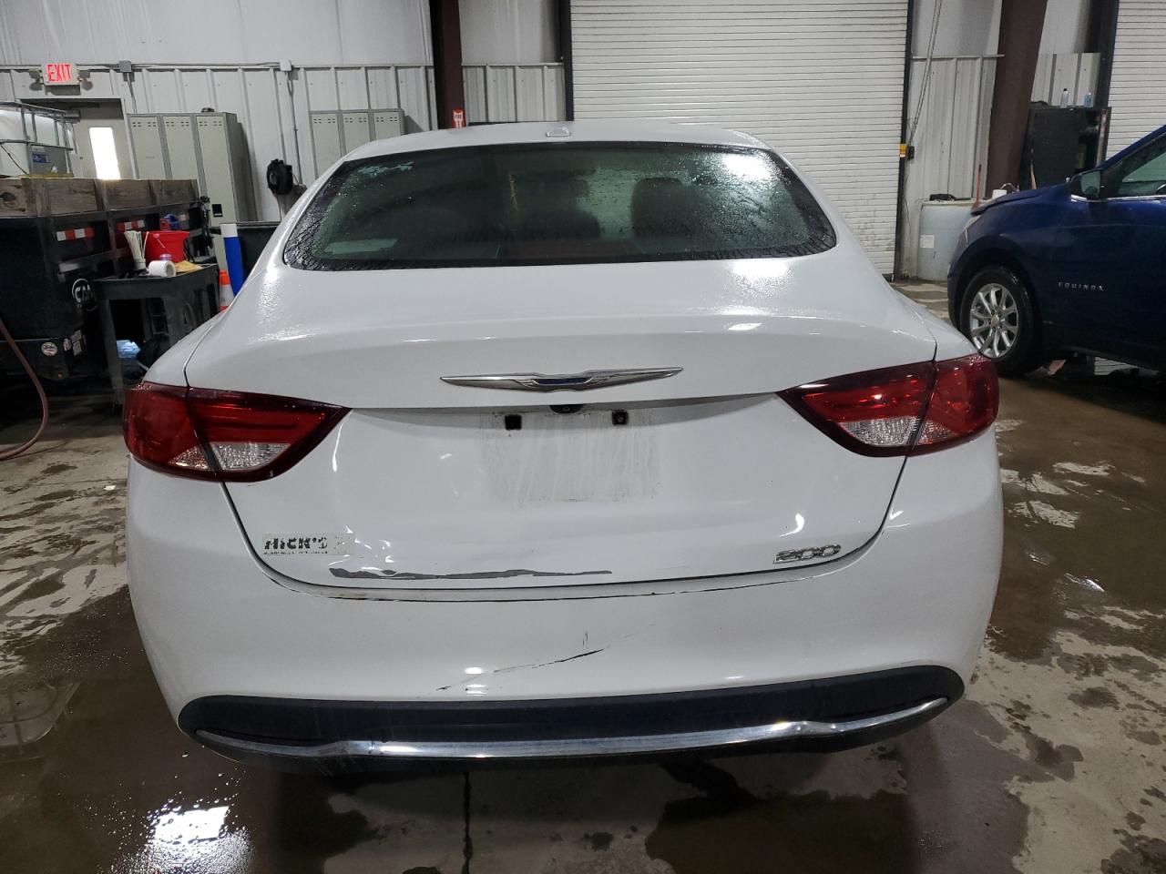 2015 Chrysler 200 - Image 6