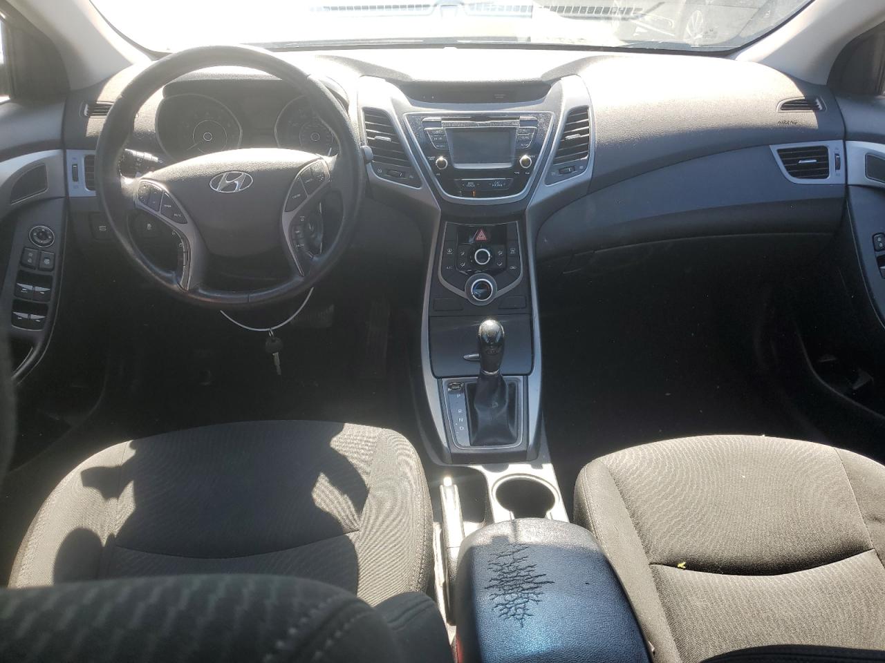2015 Hyundai Elantra - Image 8