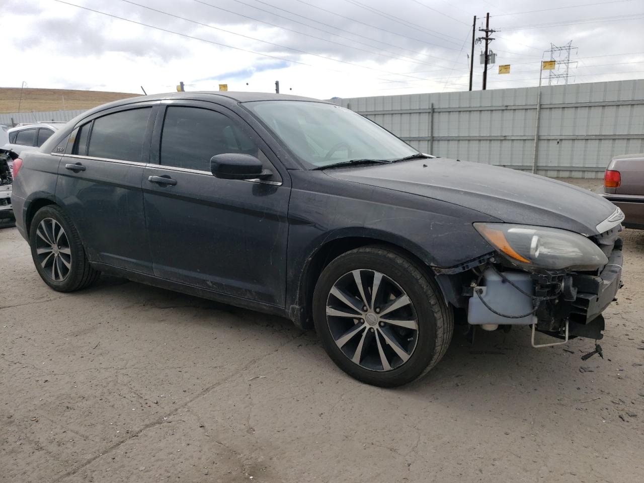 2013 Chrysler 200 - Image 4