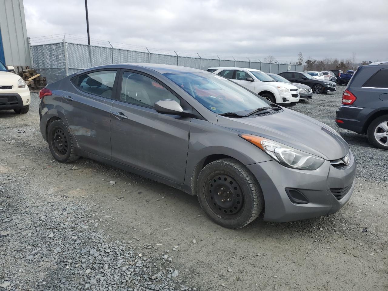 2013 Hyundai Elantra - Image 4