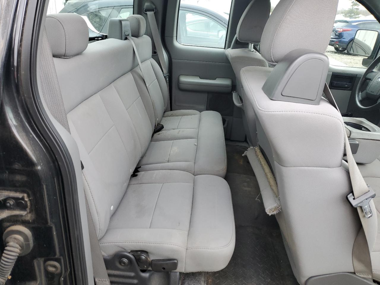 2005 Ford F-150 - Image 10
