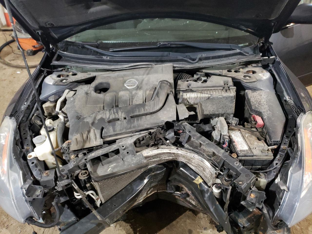 2009 Nissan Altima - Image 12