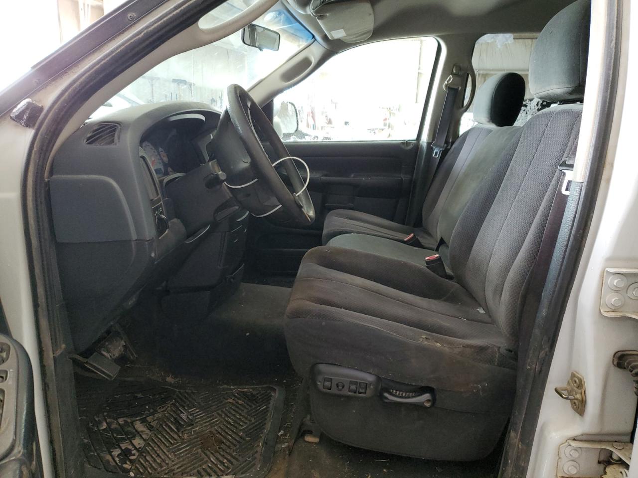 2003 Dodge RAM - Image 7