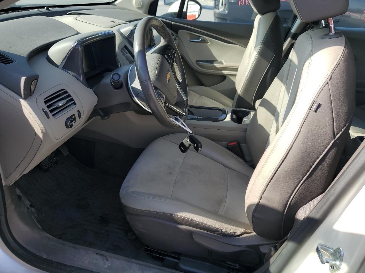 2013 Chevrolet Volt - Image 7