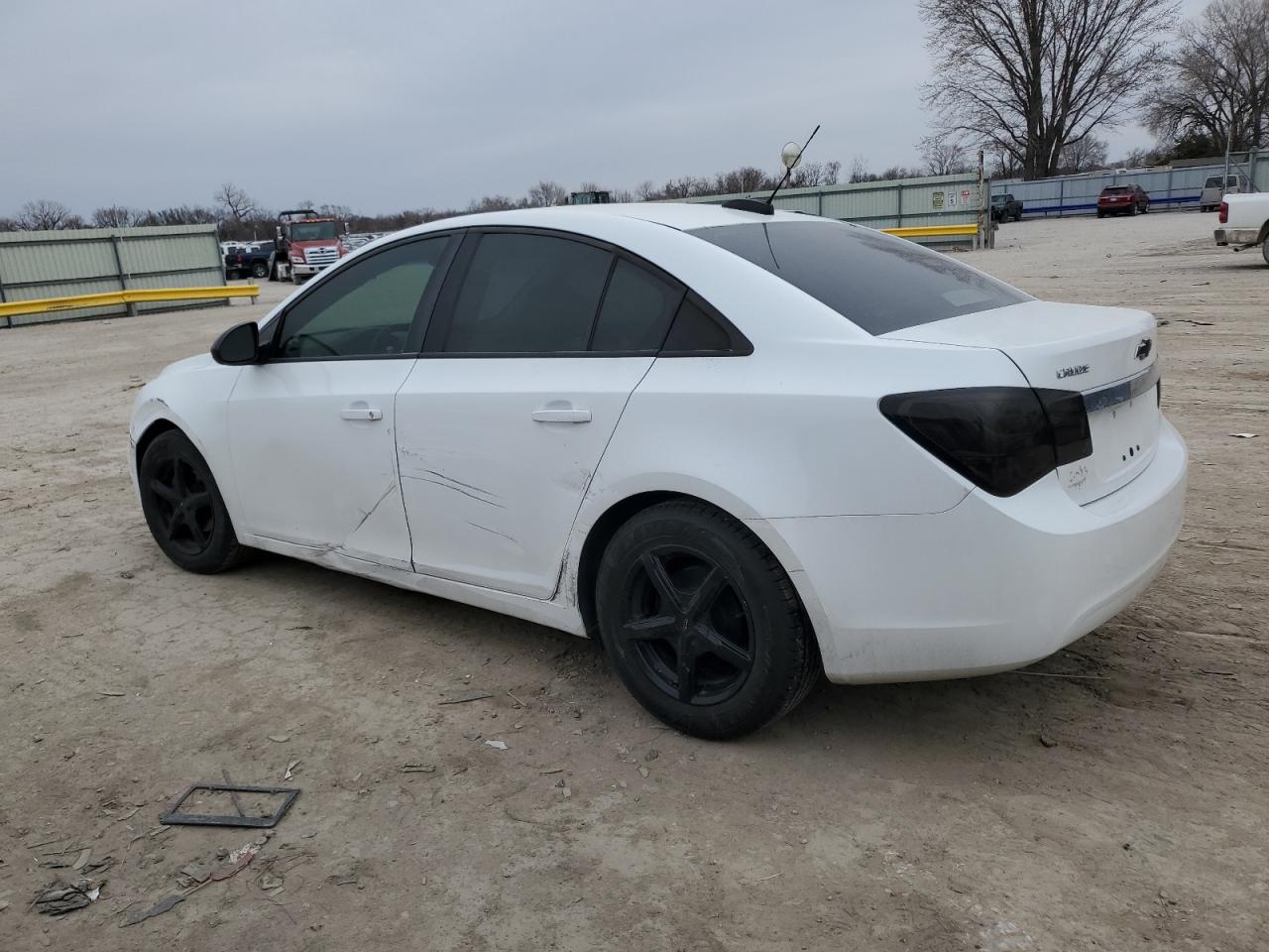 2015 Chevrolet Cruze - Image 2