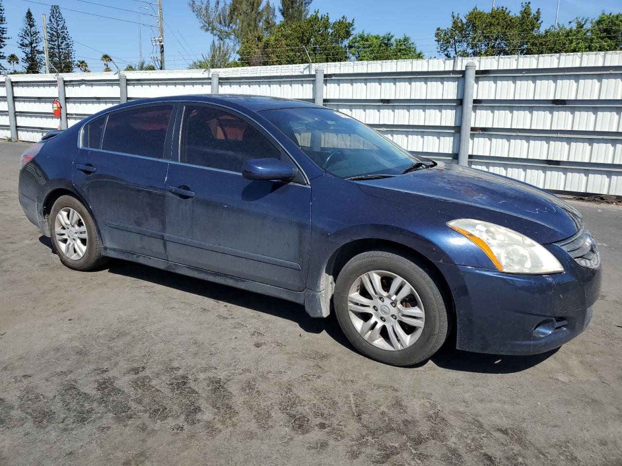 2010 Nissan Altima - Image 4