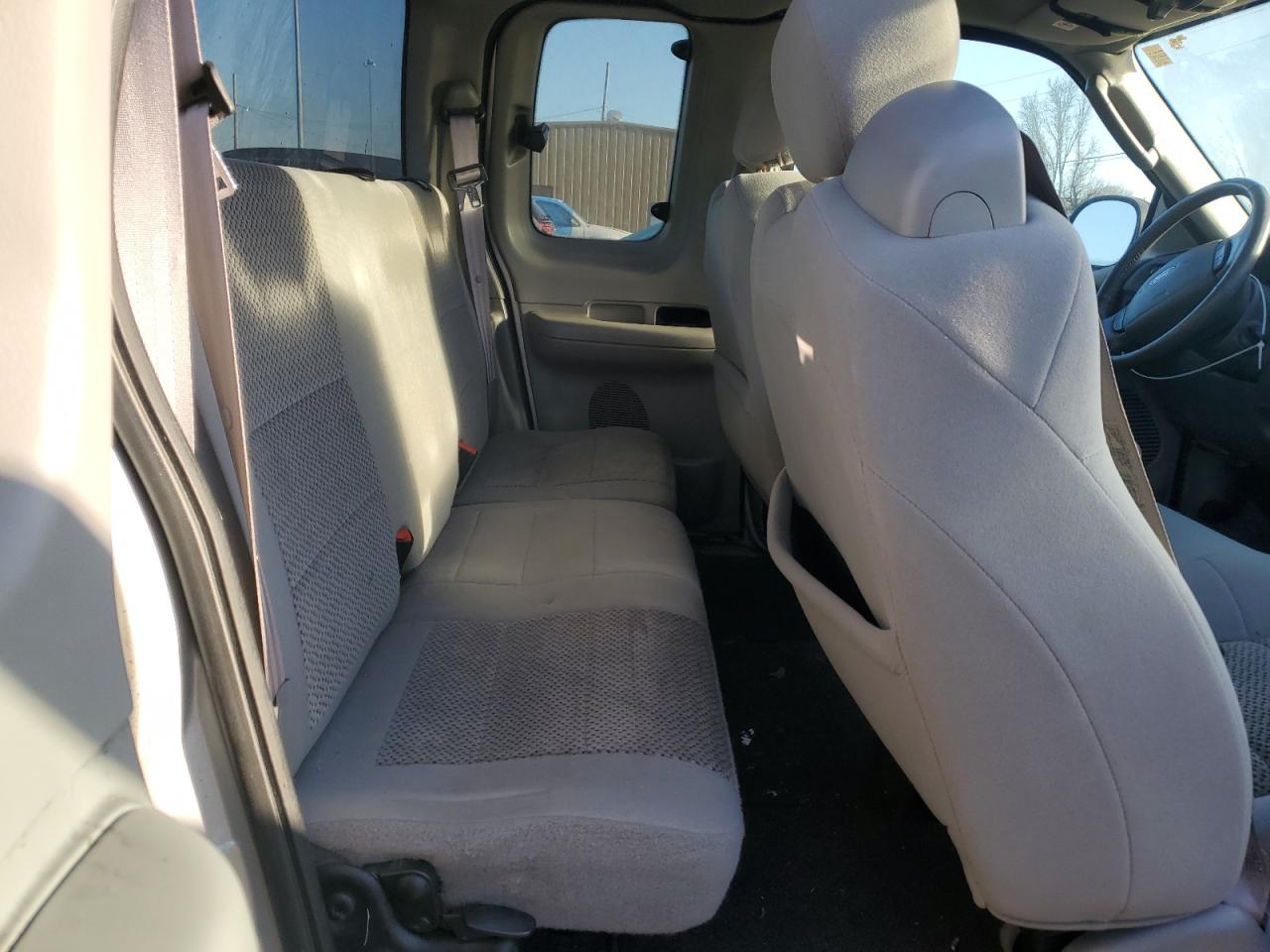 2003 Ford F-150 - Image 10