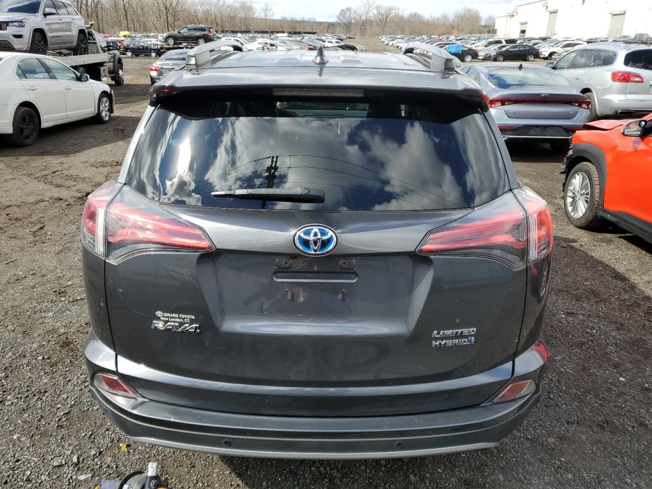 2018 Toyota RAV 4 - Image 6