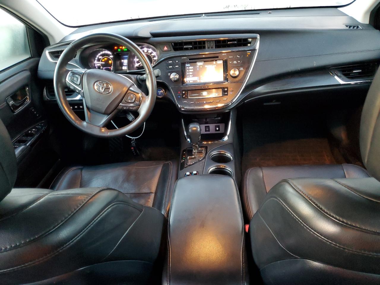 2016 Toyota Avalon - Image 8