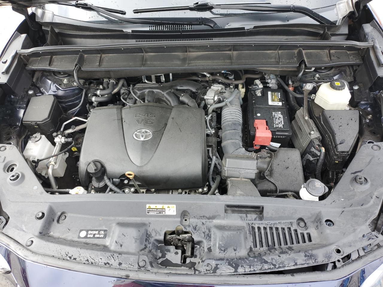 2021 Toyota Highlander - Image 12