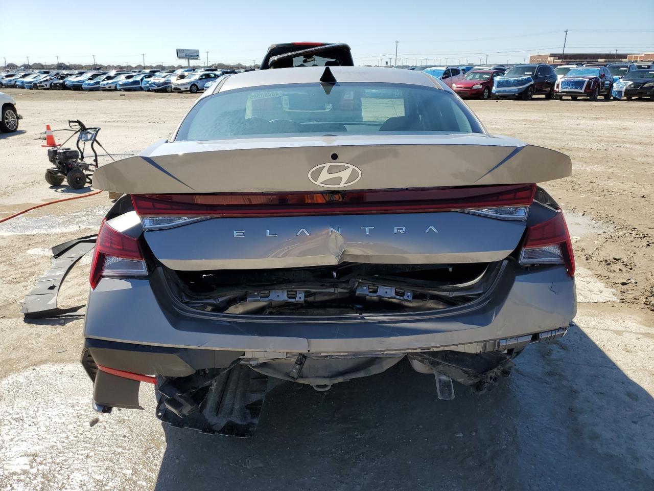 2024 Hyundai Elantra - Image 6