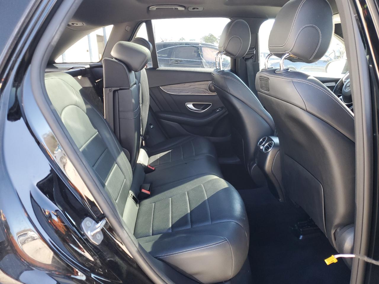 2018 Mercedes-Benz GLC - Image 11