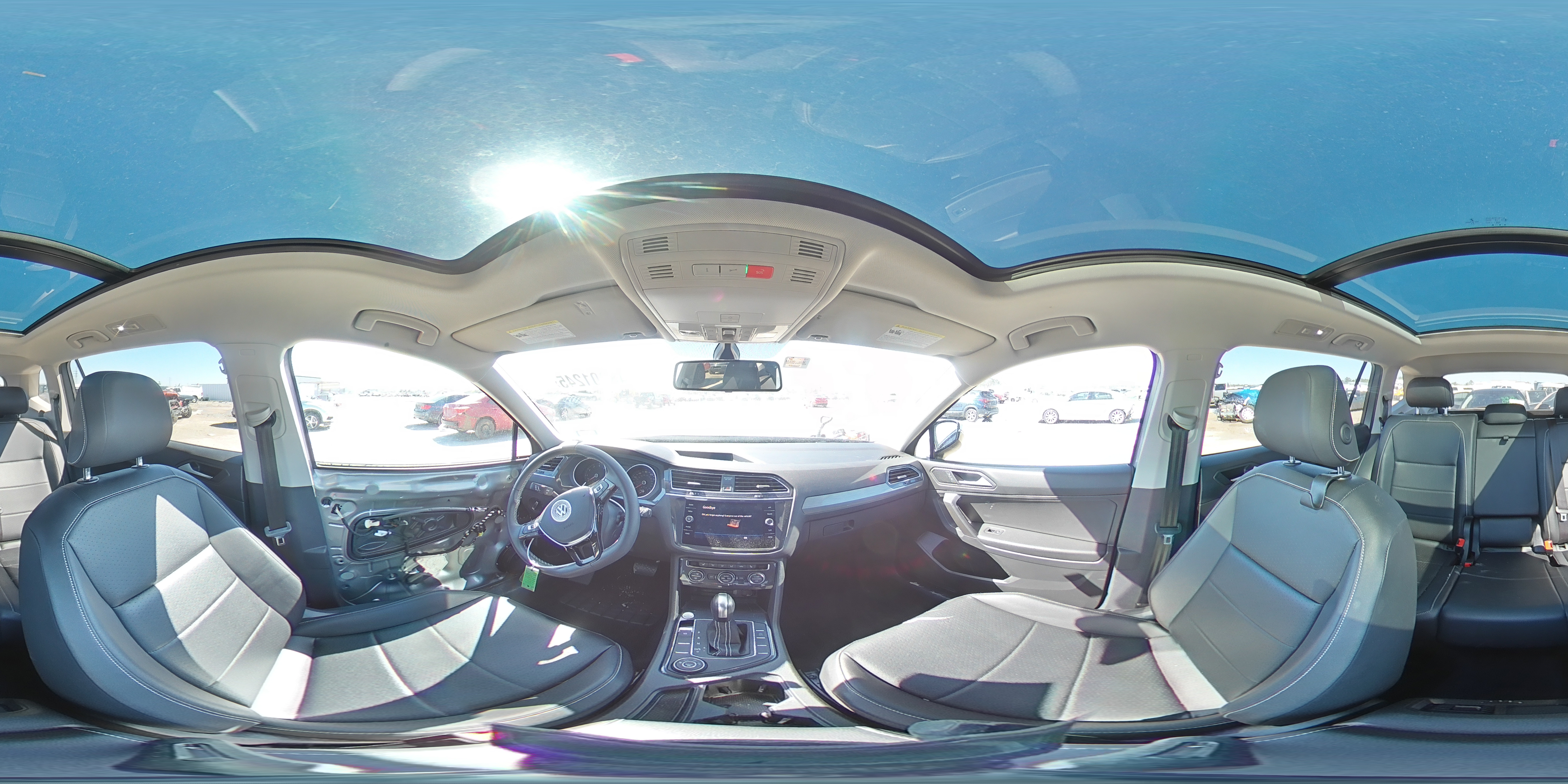 2021 Volkswagen Tiguan - Image 14